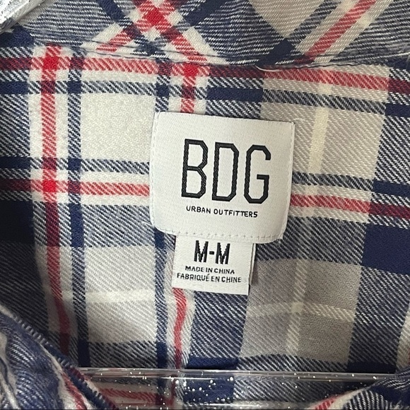 BDG Urban Outfitters Rayne Flannel Plaid Button Down Crop Shirt size Medium - Picture 4 of 14